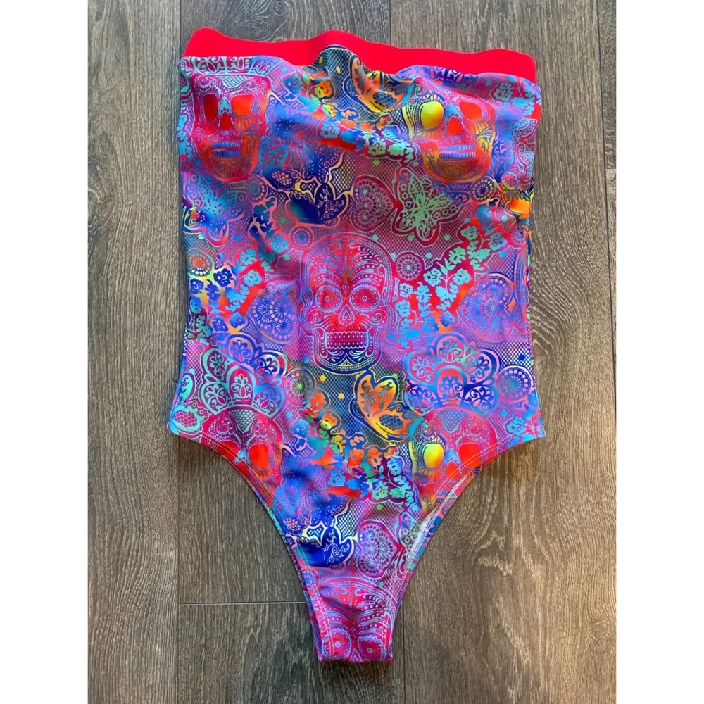 Brand new swimsuit size S/4US - Picture 1 of 4